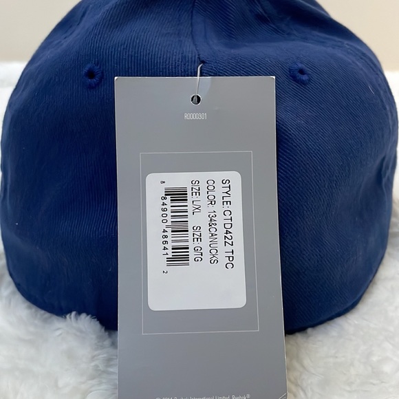 *NEW*  REEBOK VANCOUVER CANUCKS CAP - Picture 4 of 5